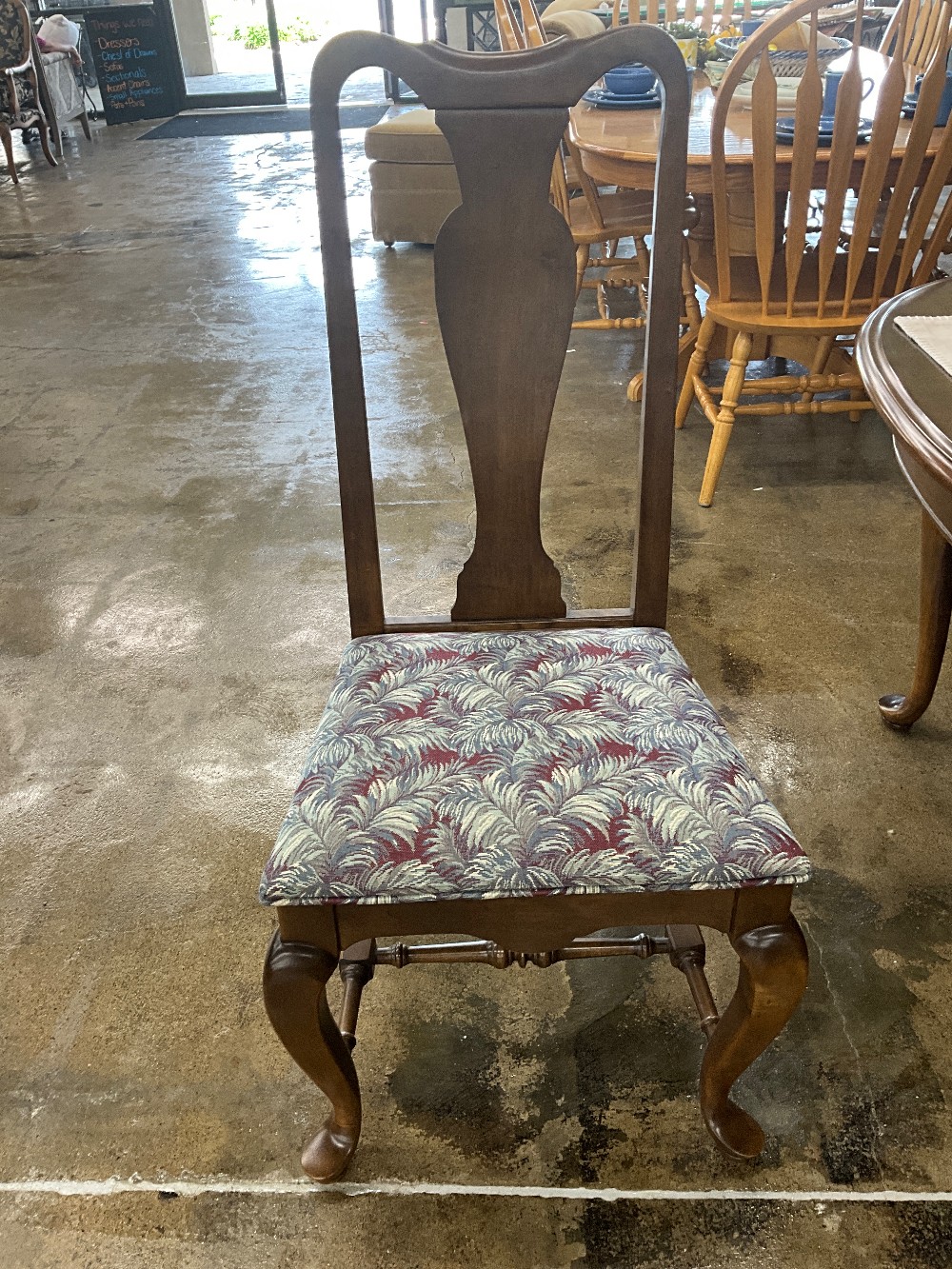 Watter of Warren Table w/ 6 Chairs & 2 Leaves