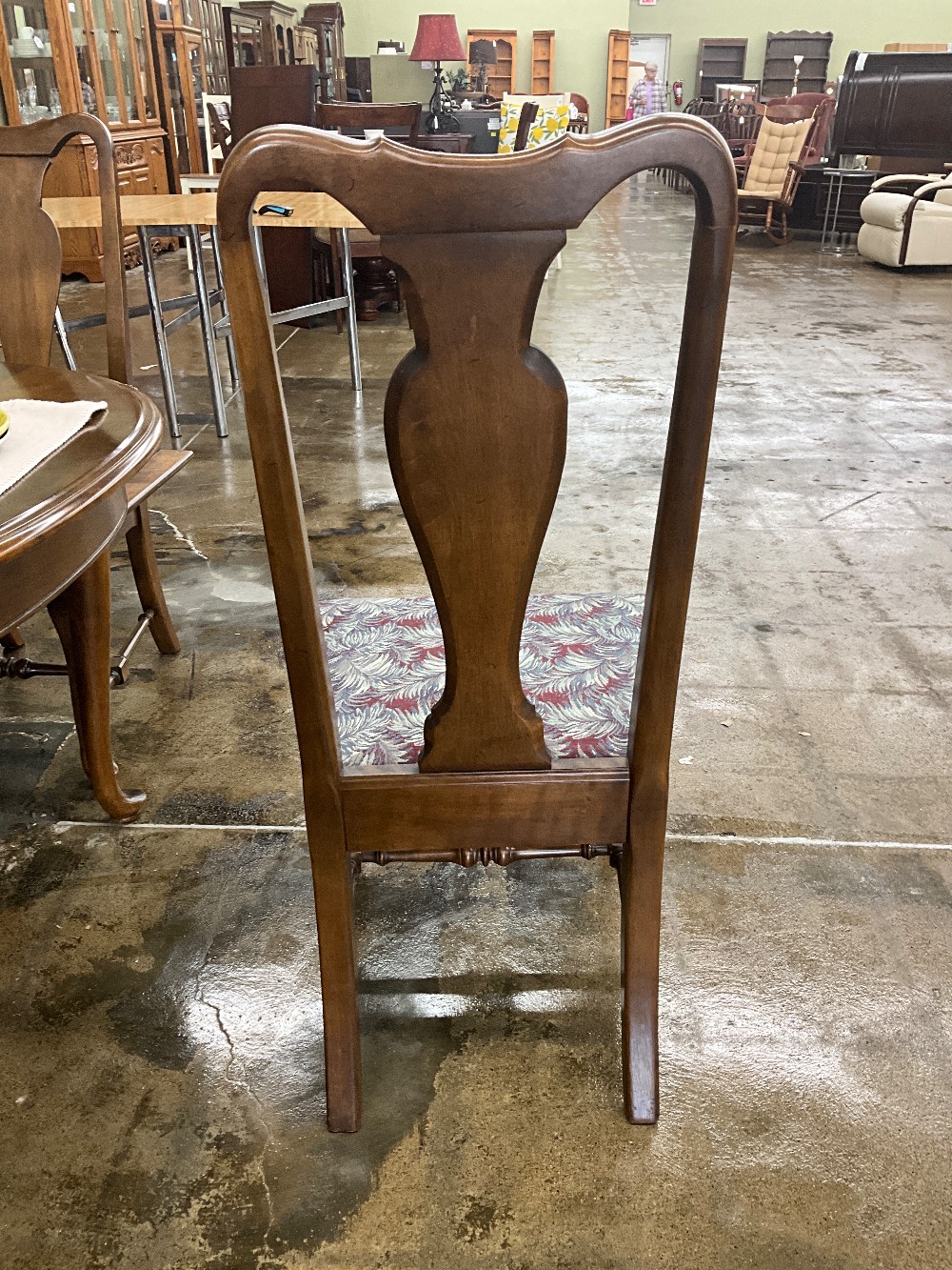 Watter of Warren Table w/ 6 Chairs & 2 Leaves