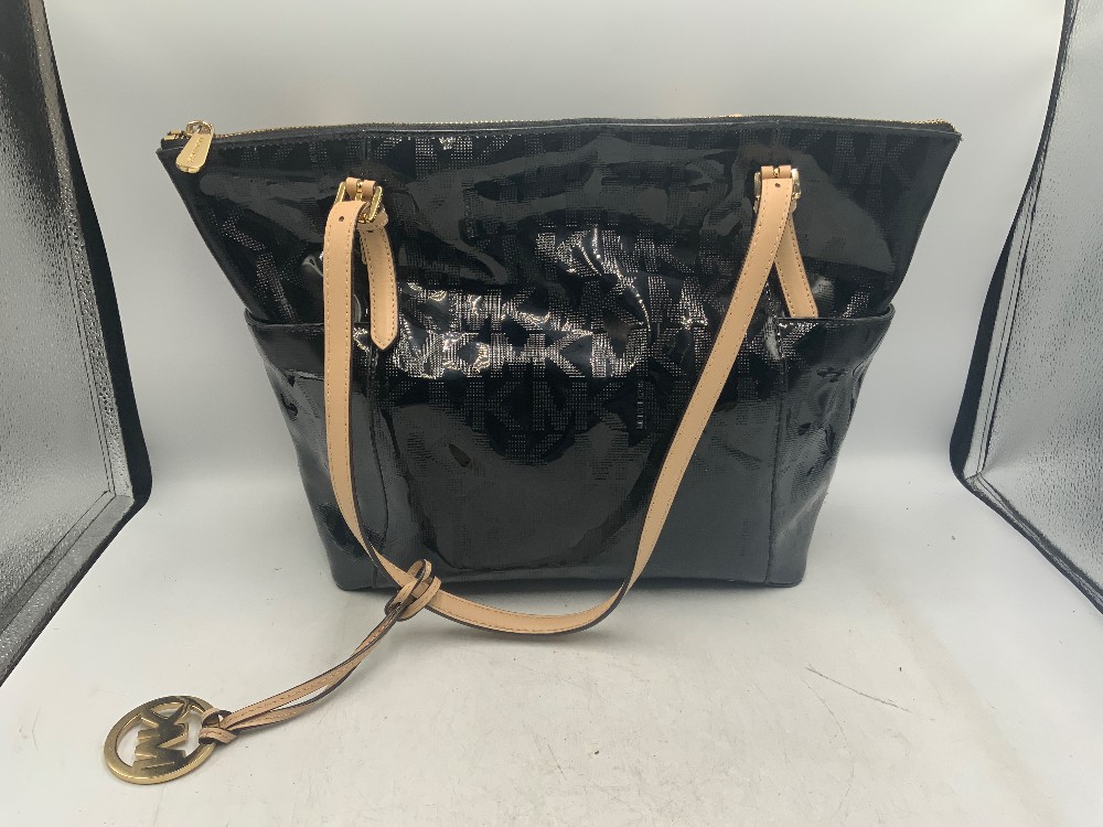 Michael Kohrs Uptown Astor Shoulder Bag