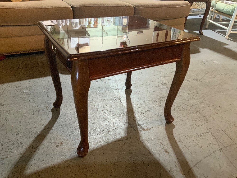 Cherry Wood End Table