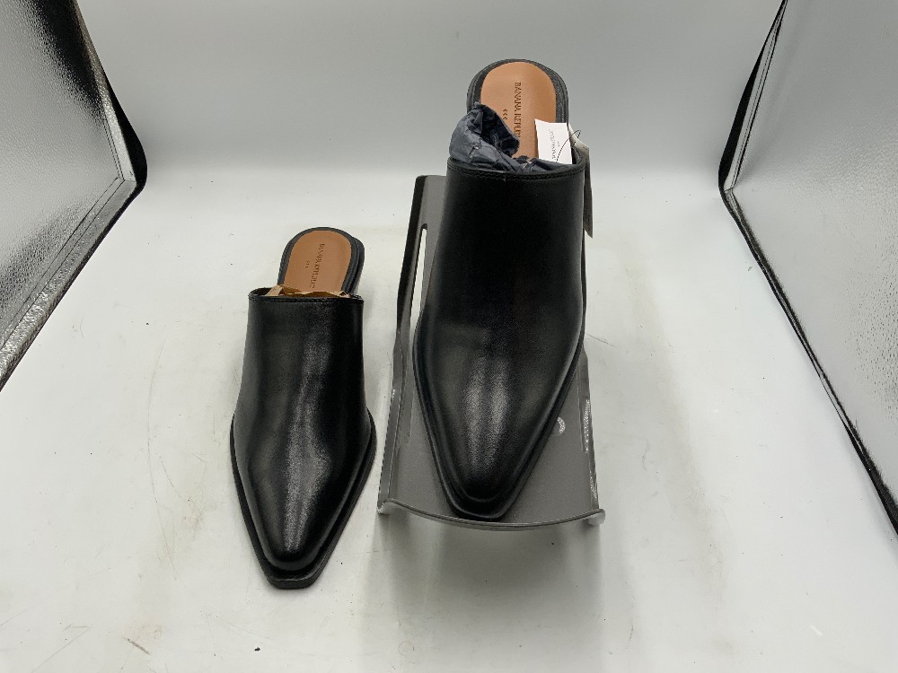 New Banana Republic Size 8.5