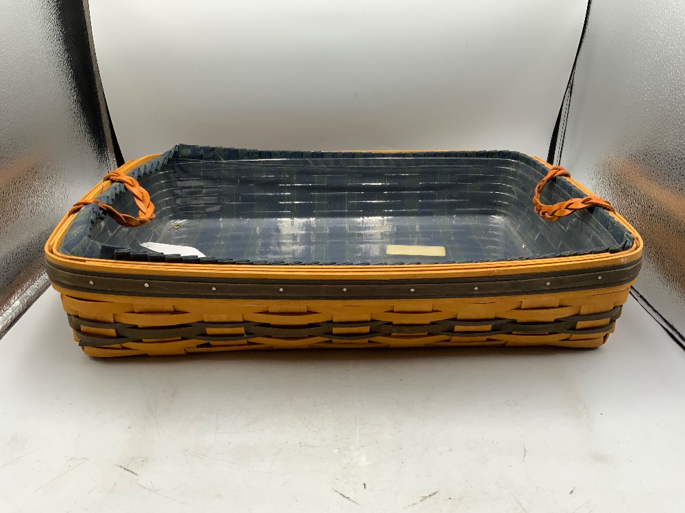 Longaberger 1999 Collectors Club Basket