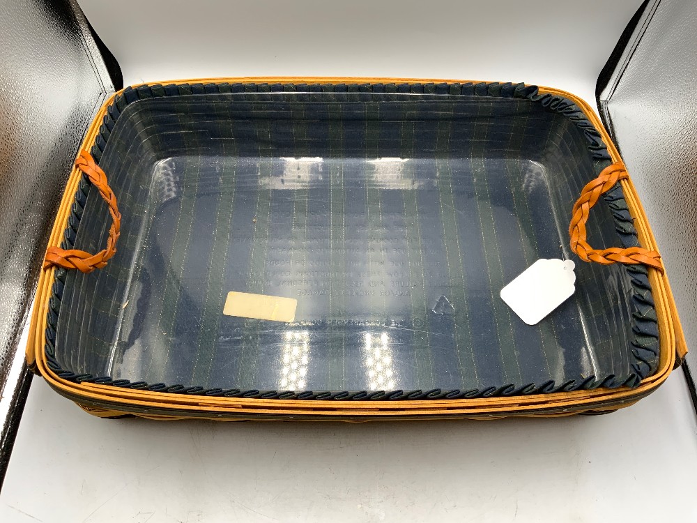 Longaberger 1999 Collectors Club Basket