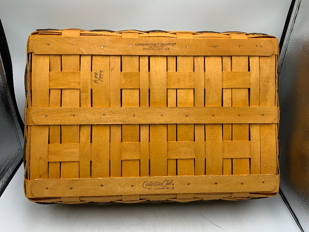 Longaberger 1999 Collectors Club Basket