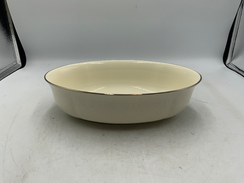 Lenox Courtyard Platinum Dish Set