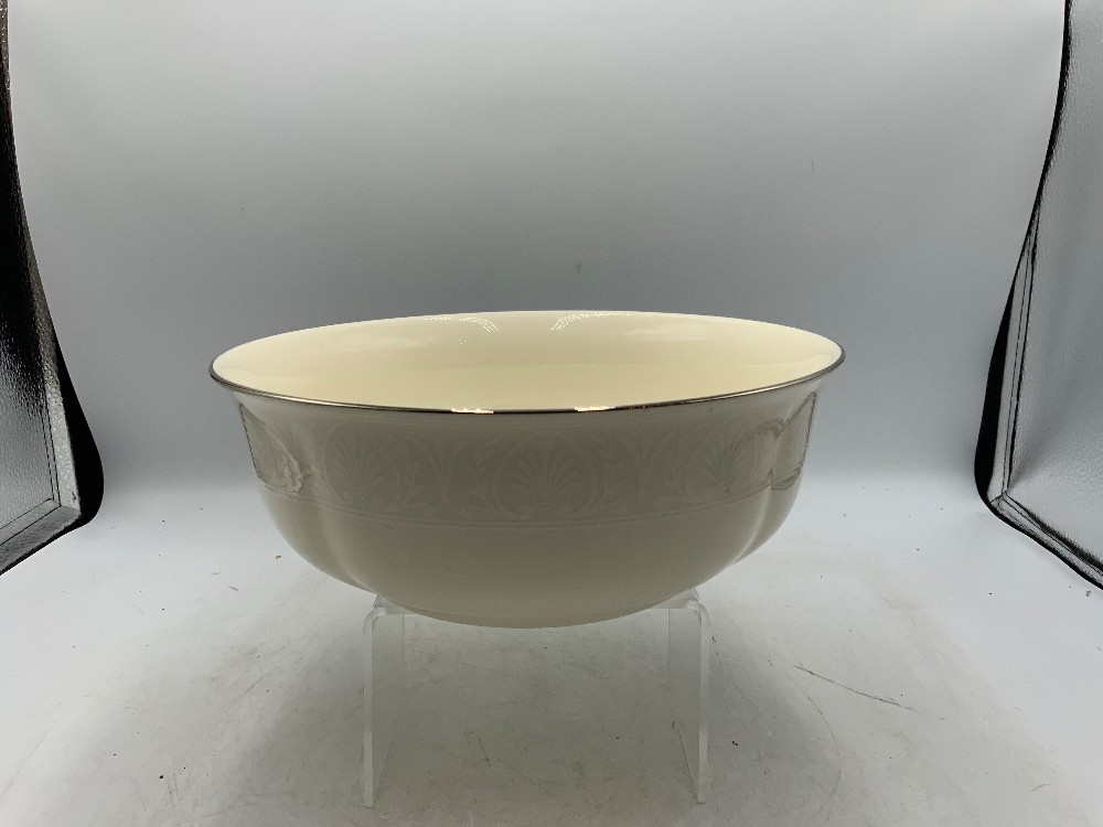 Lenox Courtyard Platinum Dish Set