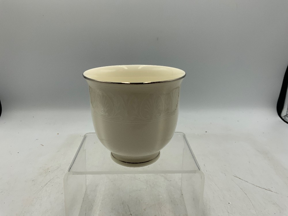 Lenox Courtyard Platinum Dish Set