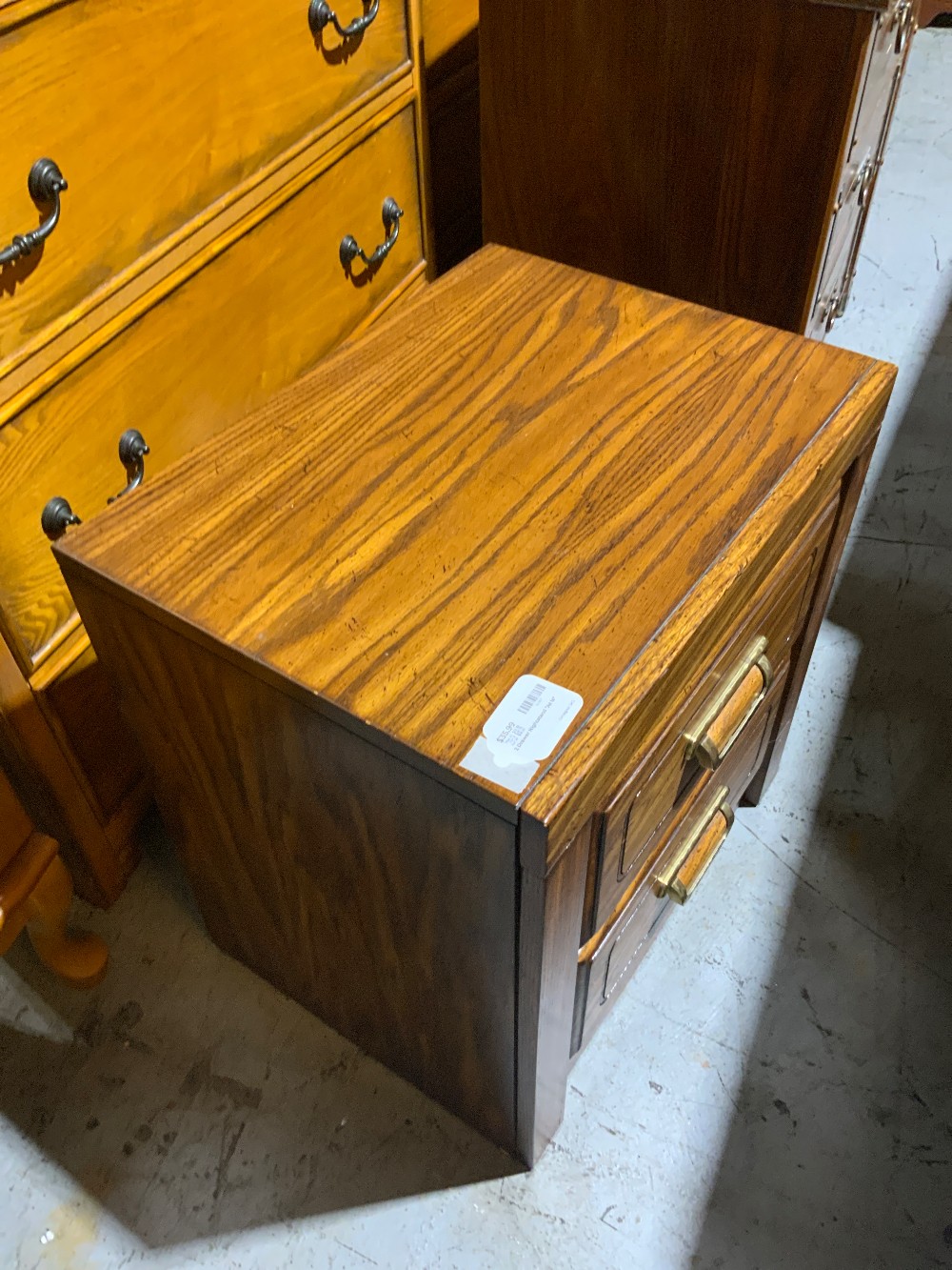 2 Drawer Nightstand 