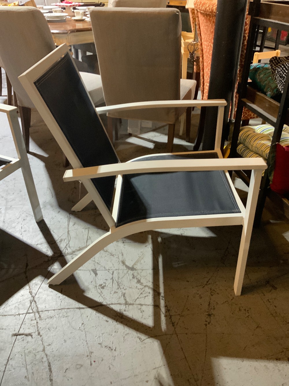 Black/White Metal Outdoor Chair