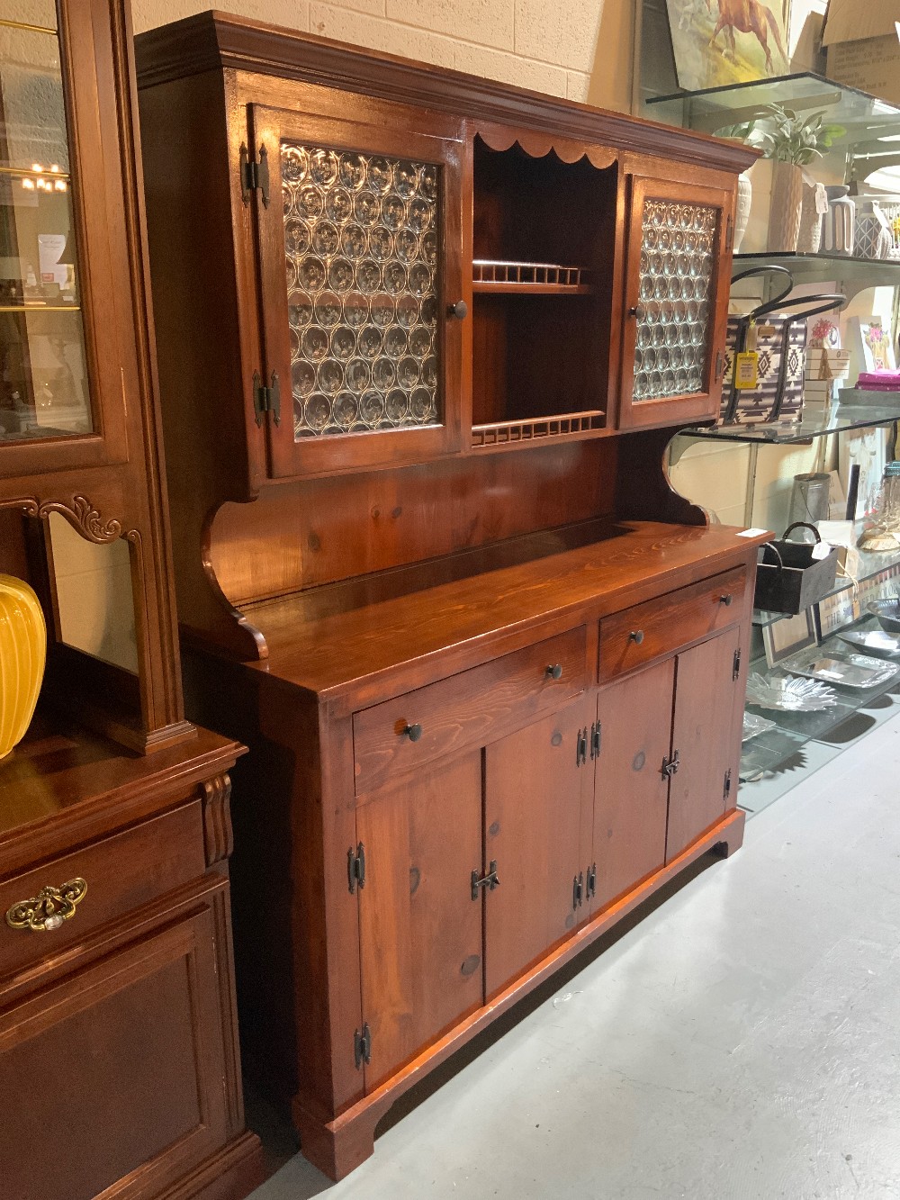 2pc 1950s Hutch