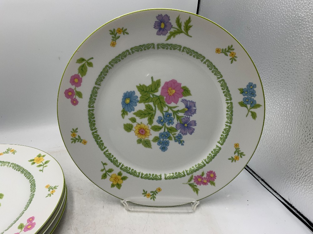 Mikasa Flower Show Dish Set