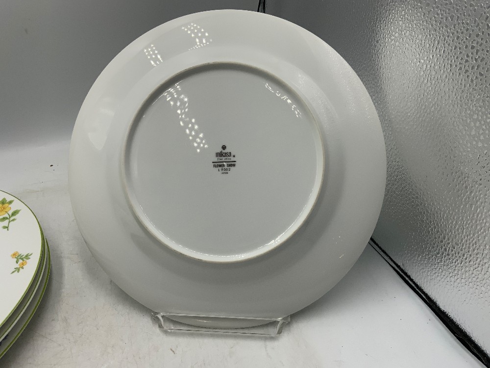 Mikasa Flower Show Dish Set