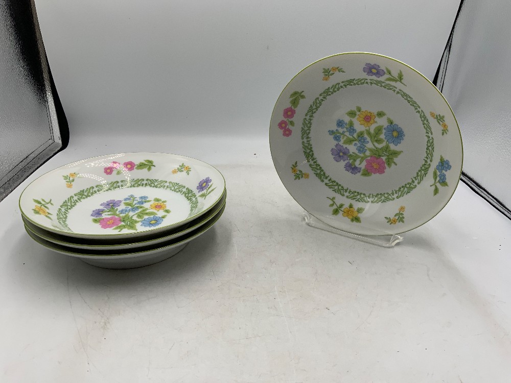 Mikasa Flower Show Dish Set