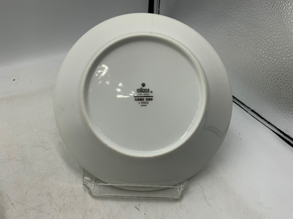 Mikasa Flower Show Dish Set
