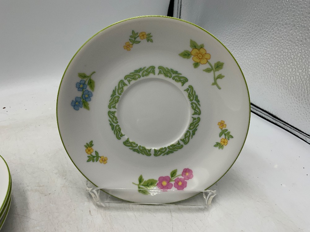 Mikasa Flower Show Dish Set