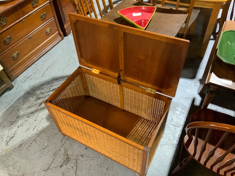 Light Wood Woven Chest With *REMOVABLE* Glass Top