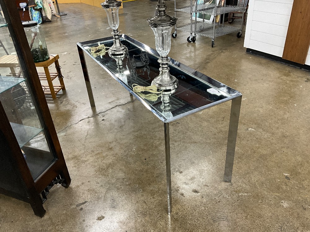 Mirrored Table