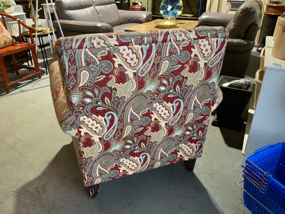 Chair w/ Ottoman (Paisley)