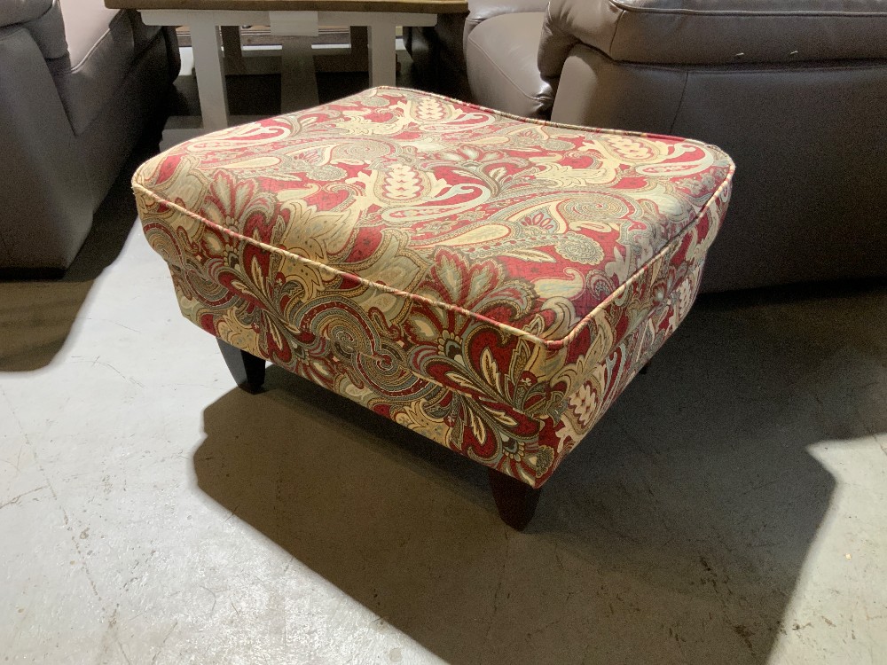 Chair w/ Ottoman (Paisley)