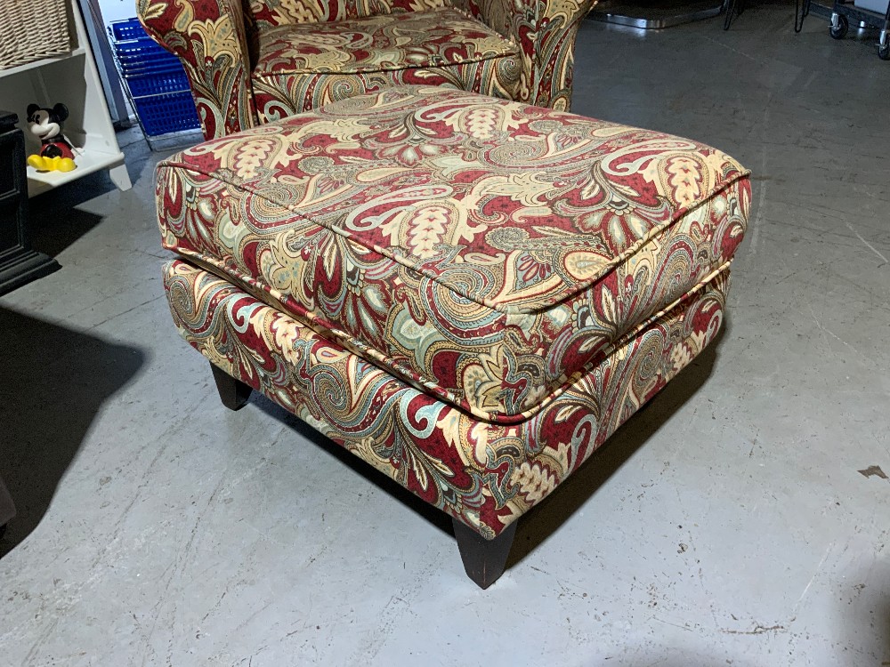 Chair w/ Ottoman (Paisley)