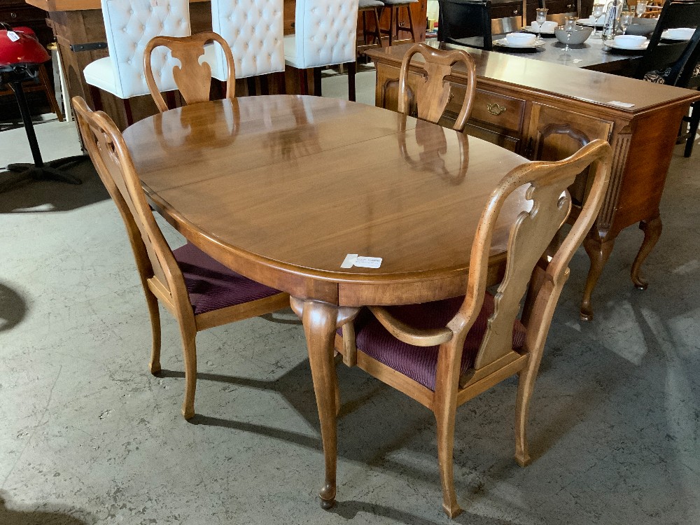 Wood Oval Dining Table w/ 4 Chairs