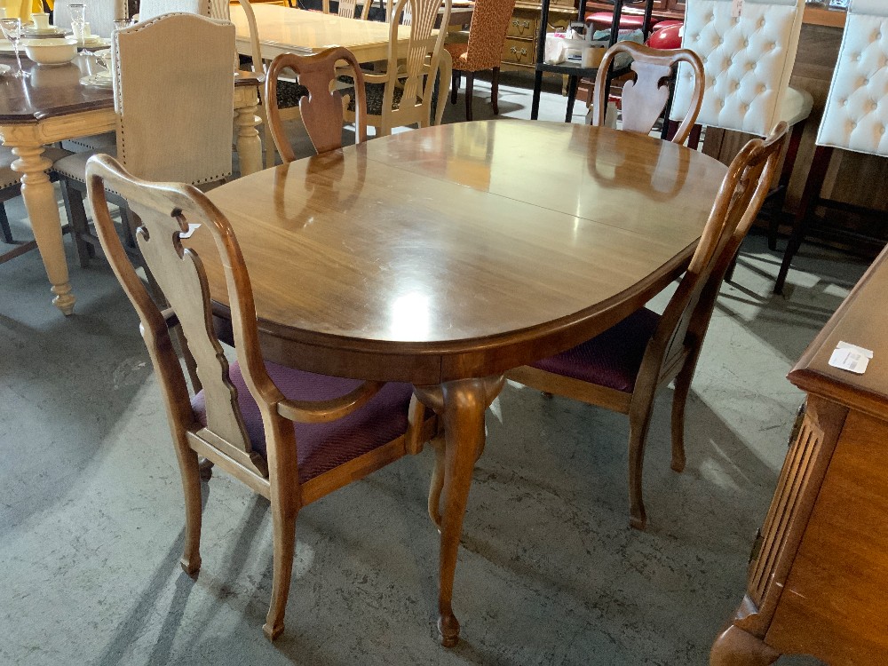 Wood Oval Dining Table w/ 4 Chairs