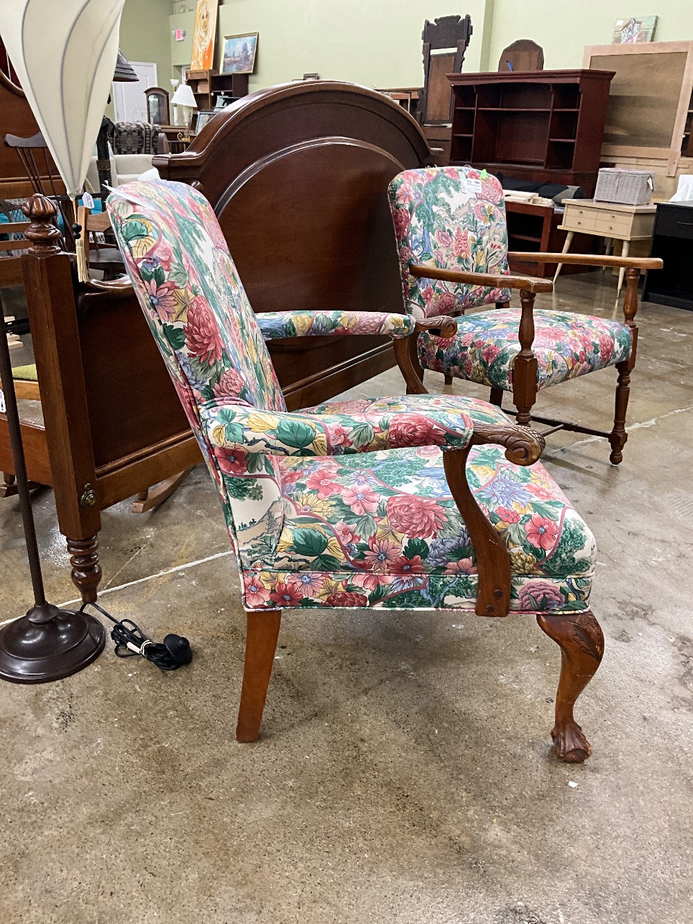 Accent Chair w/ Padded Arms