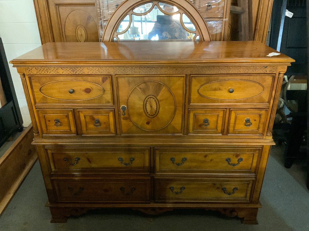 American Standard Dresser w/ Mirror