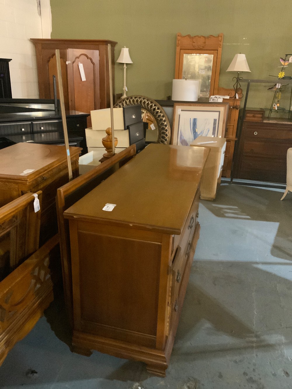 Basset Dresser w/ Mirror