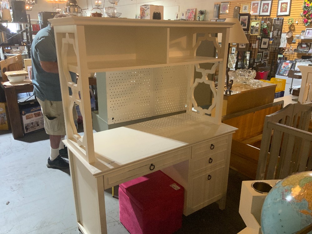 White Desk w/ Hutch
