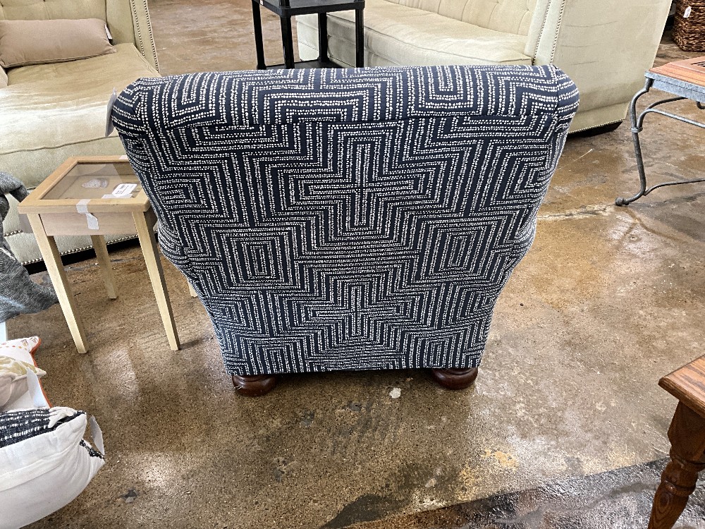 Blue & White Accent Chair w/ Arms