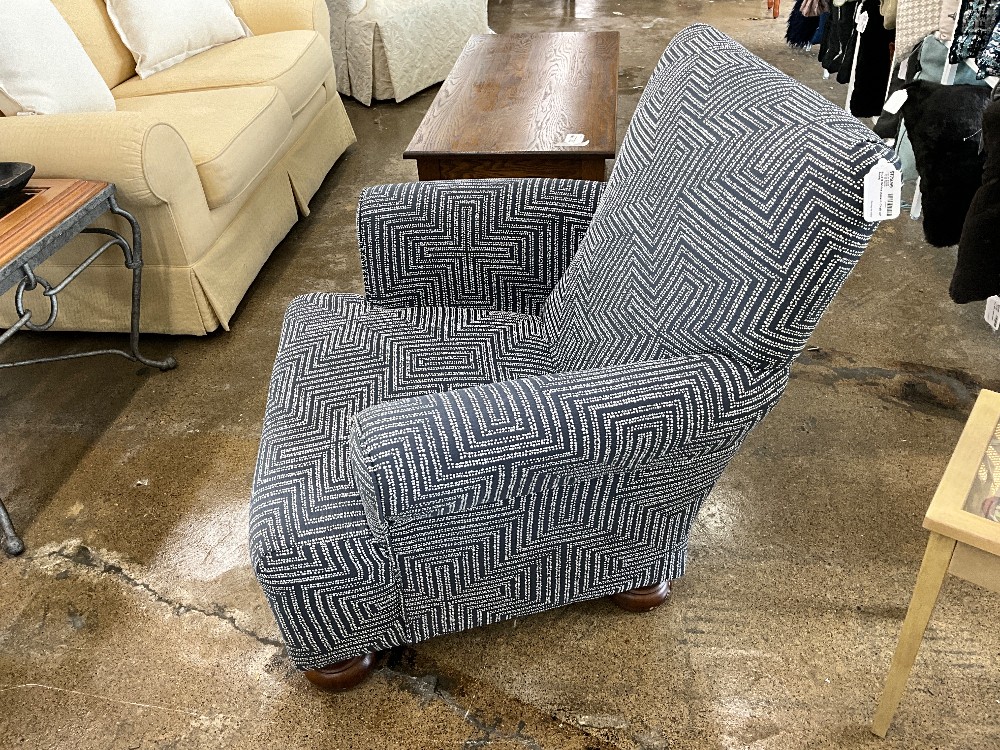 Blue & White Accent Chair w/ Arms