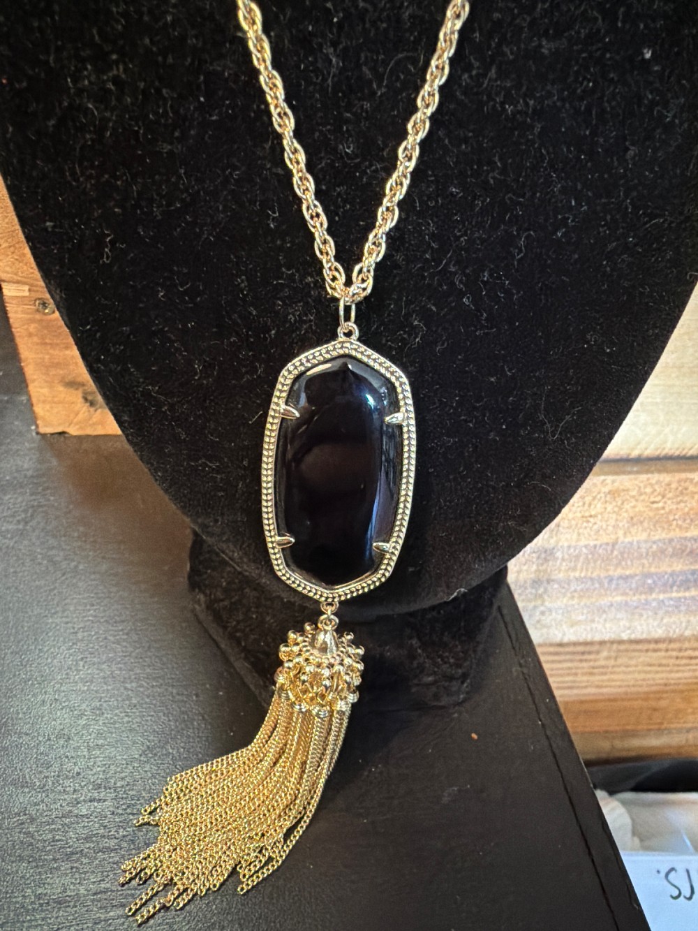Kendra Scott Necklace