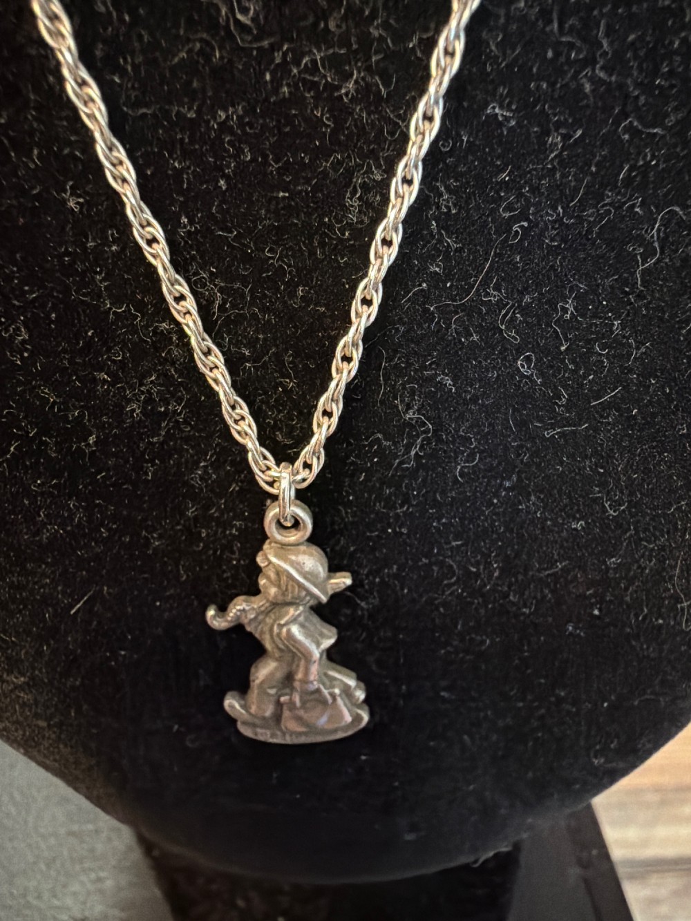 925 Vintage Hummel Necklace