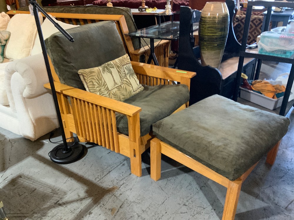 Chair w/ Ottoman