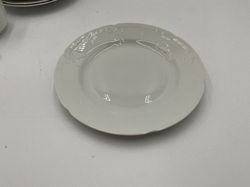 24 Pc Kauser Germany Dubarry Dessert Set