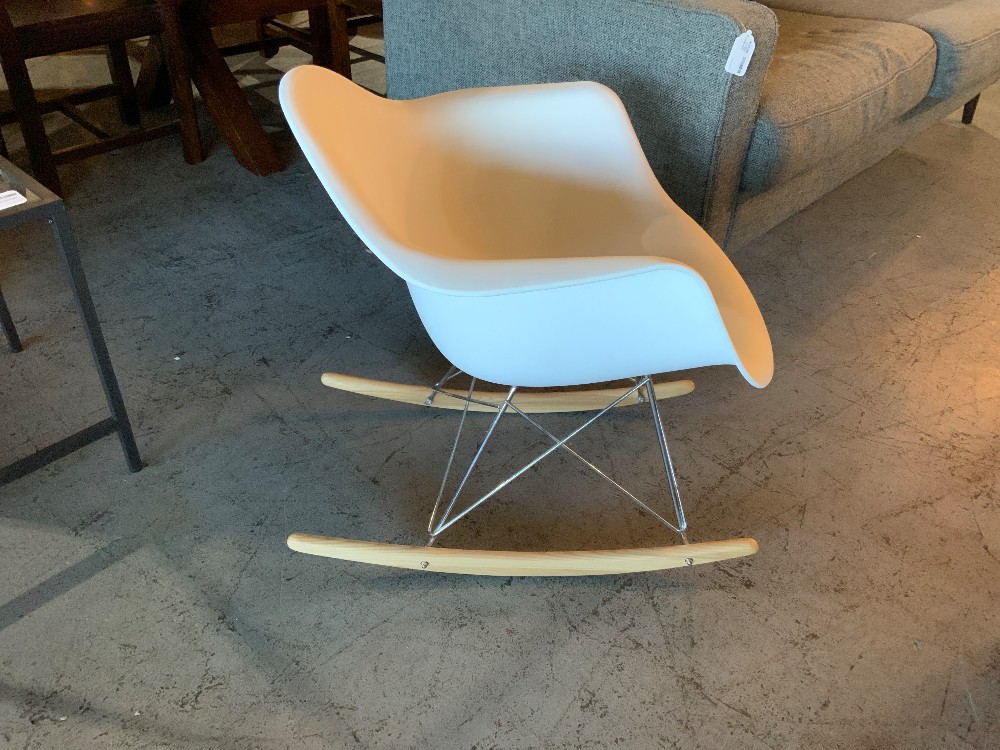 Ikea White MCM Chair, Missing Bolt
