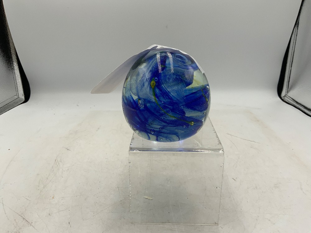 Kerry Glass Paper Weight