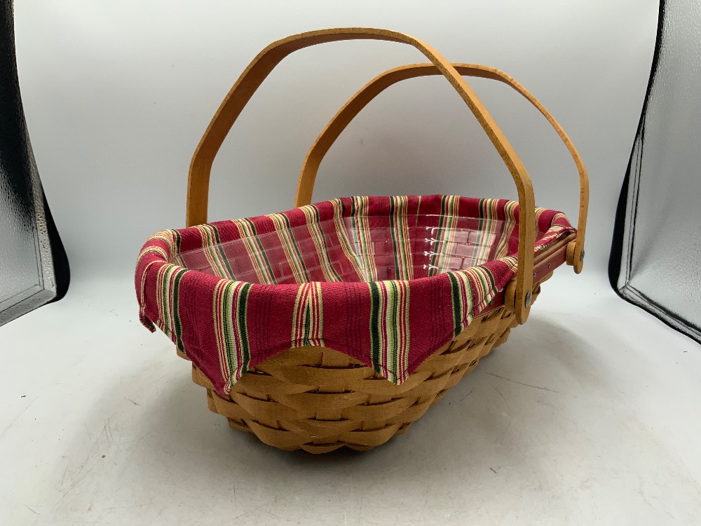 Longaberger 2006 Christmas Collection Natures Garland Basket w/ Protector