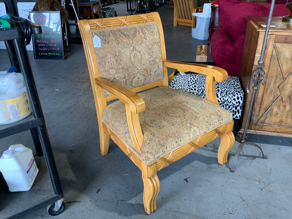King Accent Chair