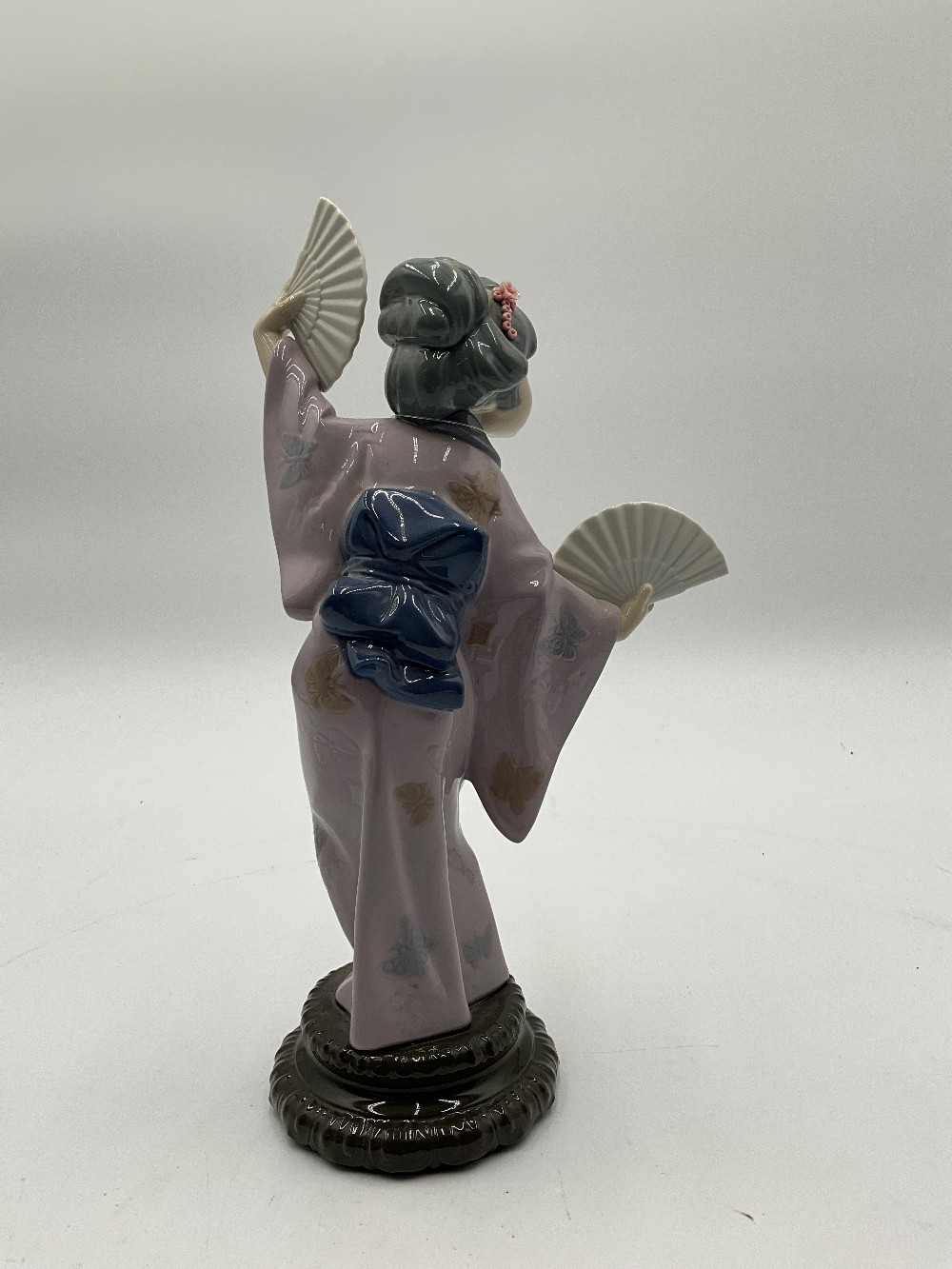 Lladro Madame Butterfly Figurine