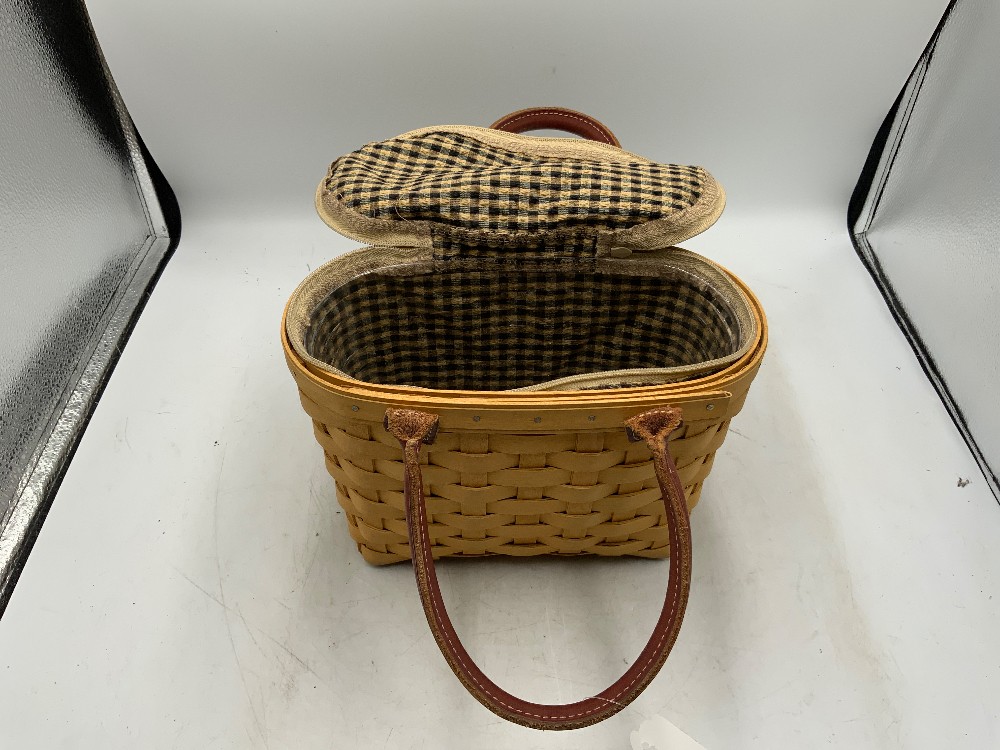 LB 2005 Small w/ Zipper Leather Handles