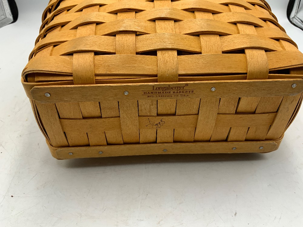LB 2005 Small w/ Zipper Leather Handles