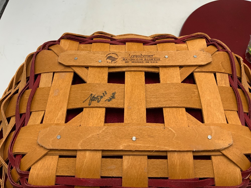 Longaberger 2011 Holly Berry Basket w/ Holly Tie + Knob