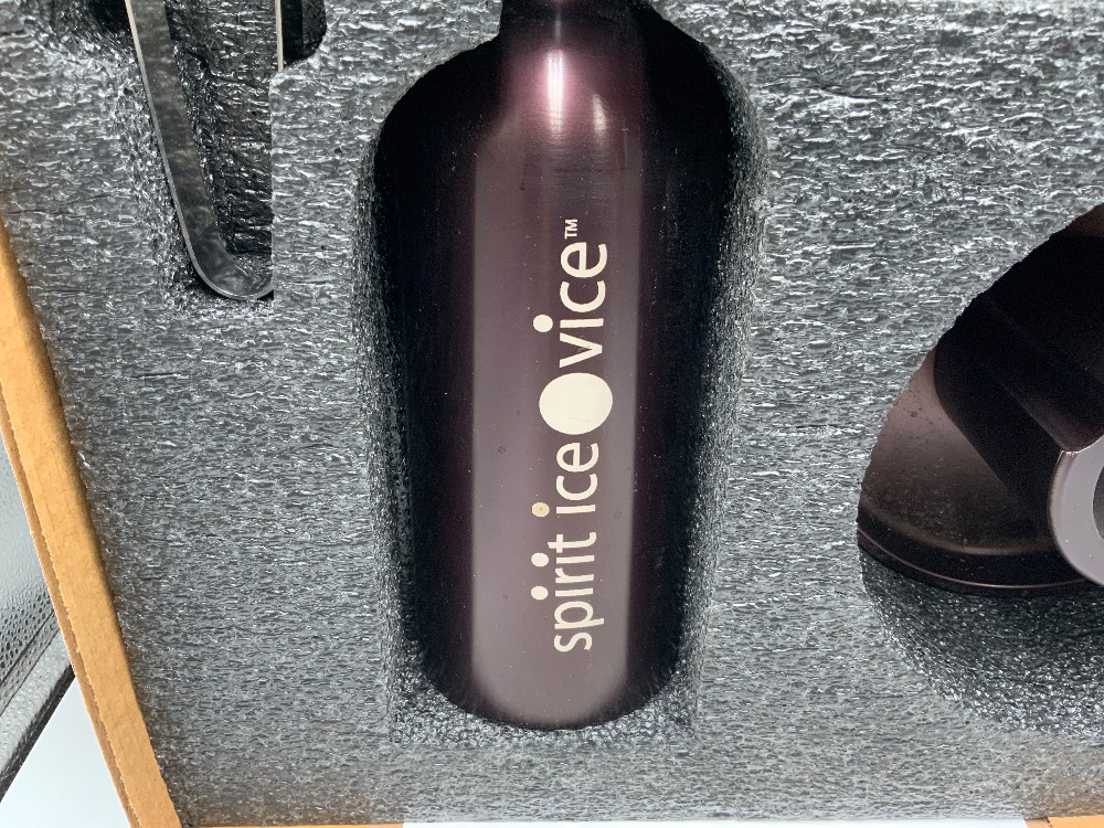 Spirit Ice Vice - Bourbon Ice Ball Mold Kit