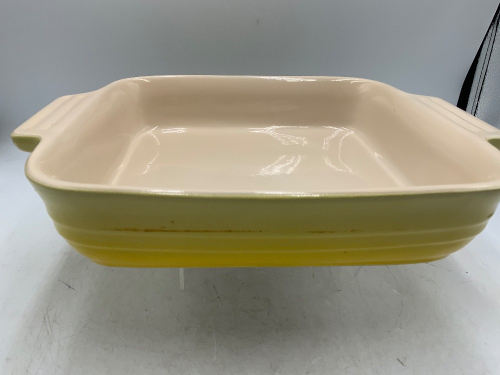 Le Creuset 9 in x 9 in Stoneware Baker