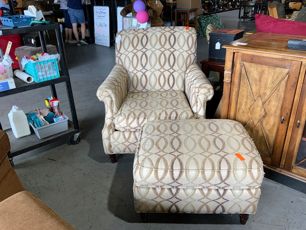 Chair w/ Ottoman