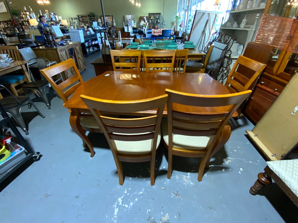 Stanley Dining Table W/ 2 Leaves/6 Chairs