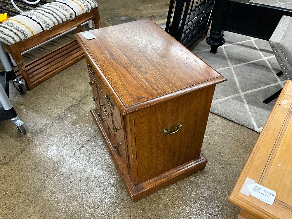 Pennsylvania Nightstand