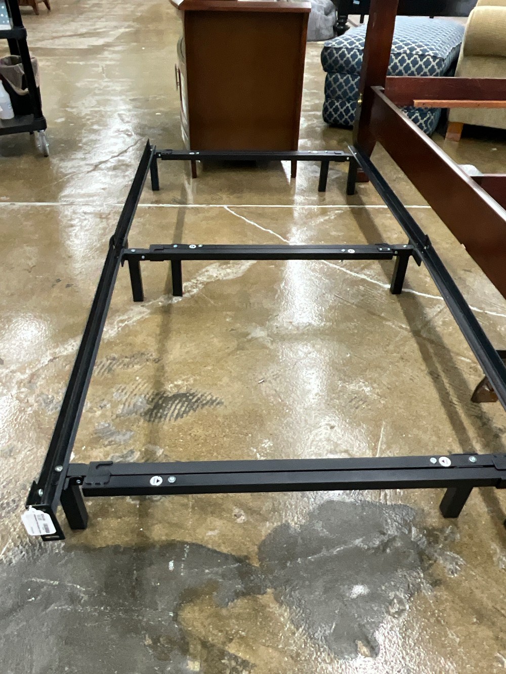 Adjustable Twin-Queen Frame